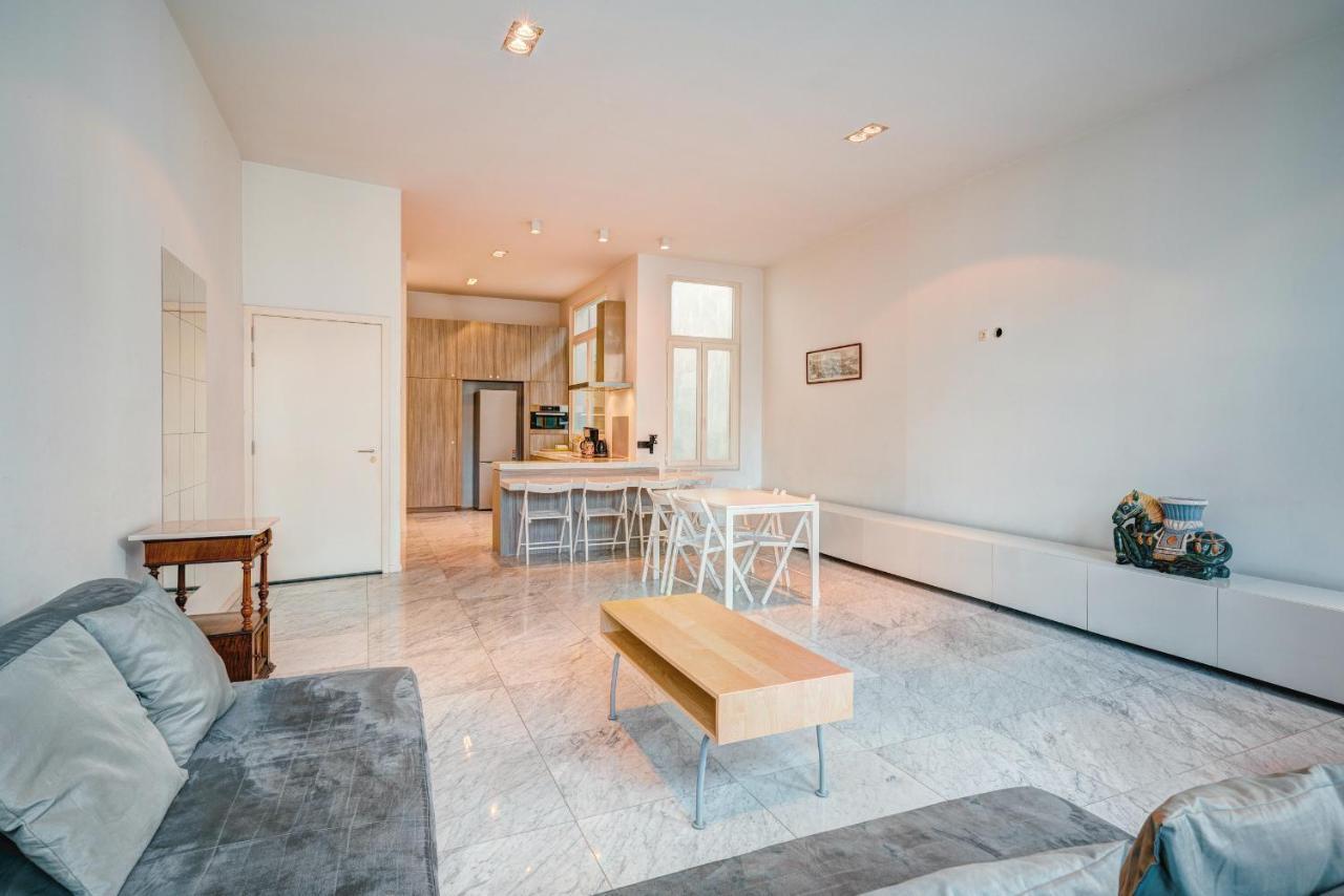 Three Bedroom Marble Apartment In The Heart Of Антверпен Экстерьер фото